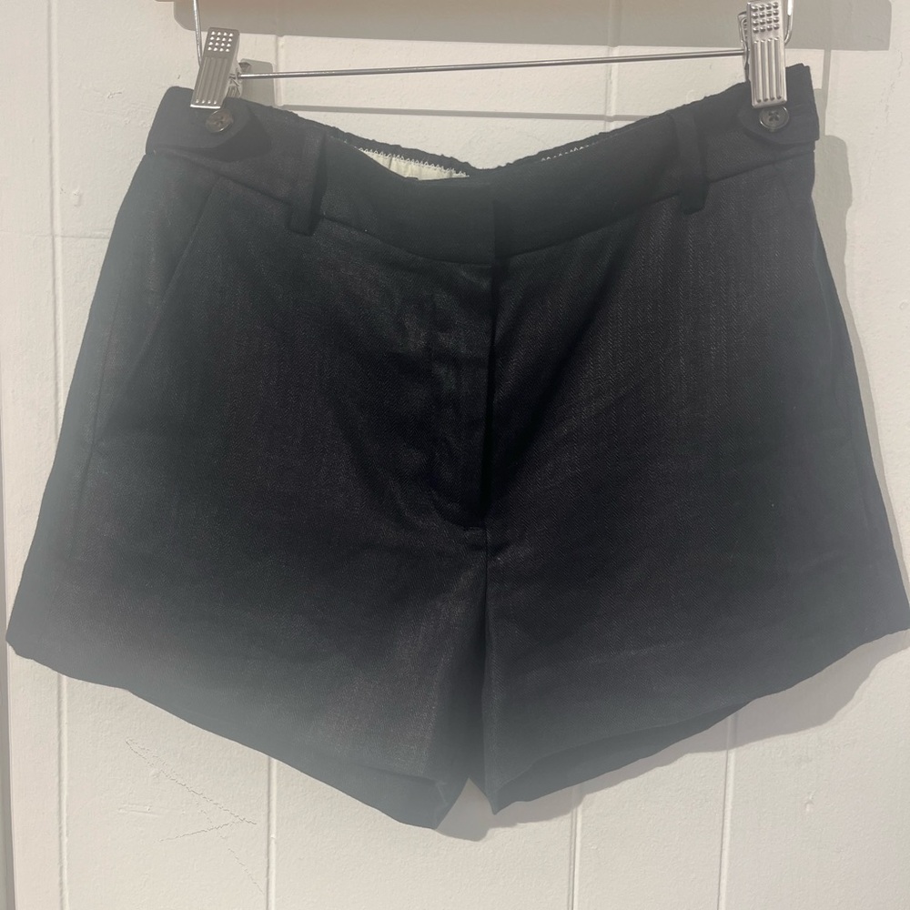 J. Crew garden short in linen for women.